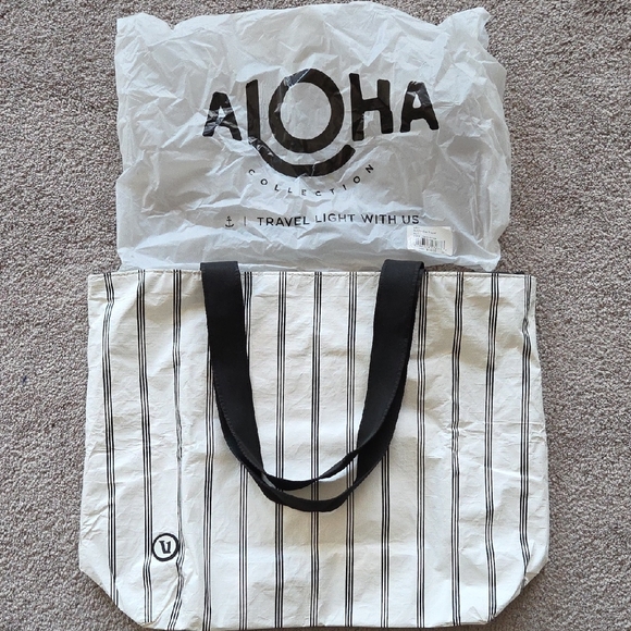 ALOHA Collection Handbags - Aloha X Vuori Collection Day Tripper Black Charter Stripe